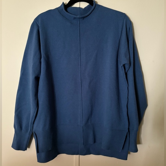 Blue Sweater - Picture 1 of 5